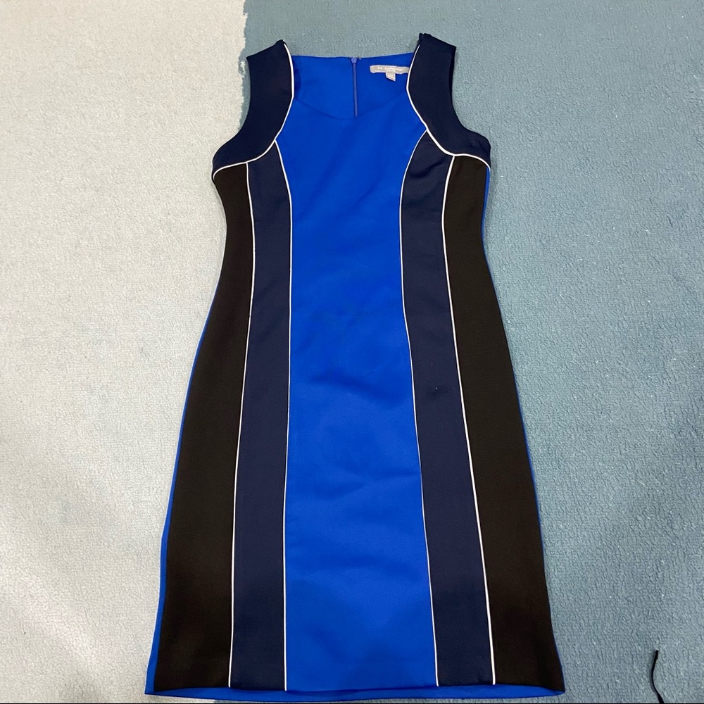 Dress - Picture 1 of 2